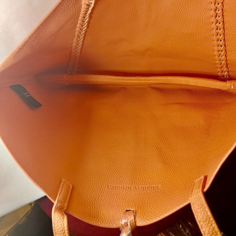 NWT Badgley Mischka Coral Vegan Leather Decorative Chain Tote - Picture 3 of 3